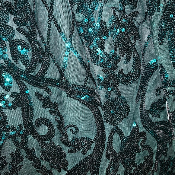 Emerald Green Sequin Long Sleeve Tassel Bodycon - Picture 2 of 8